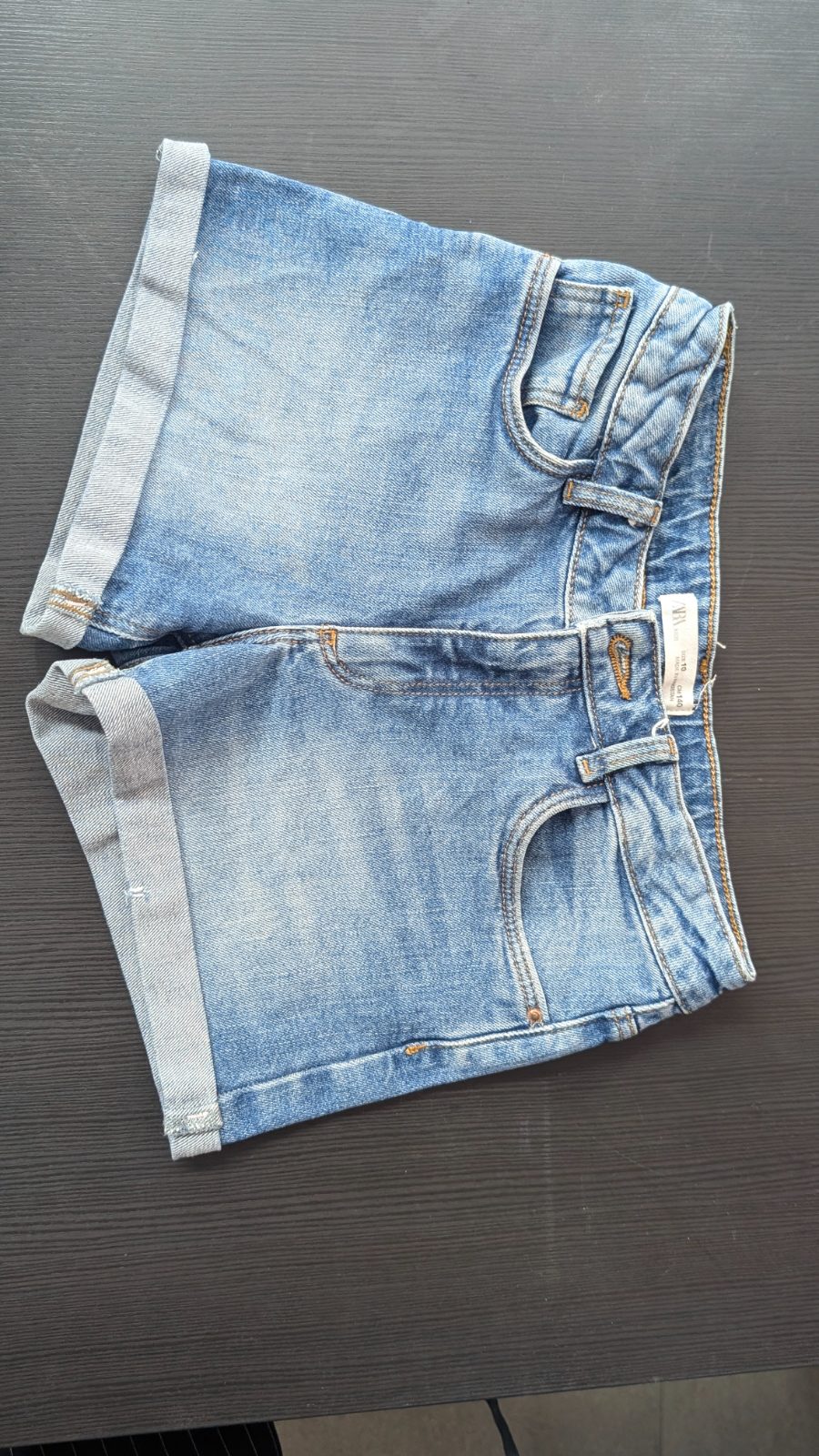 Pantalón vaquero corto de niña o adolescente